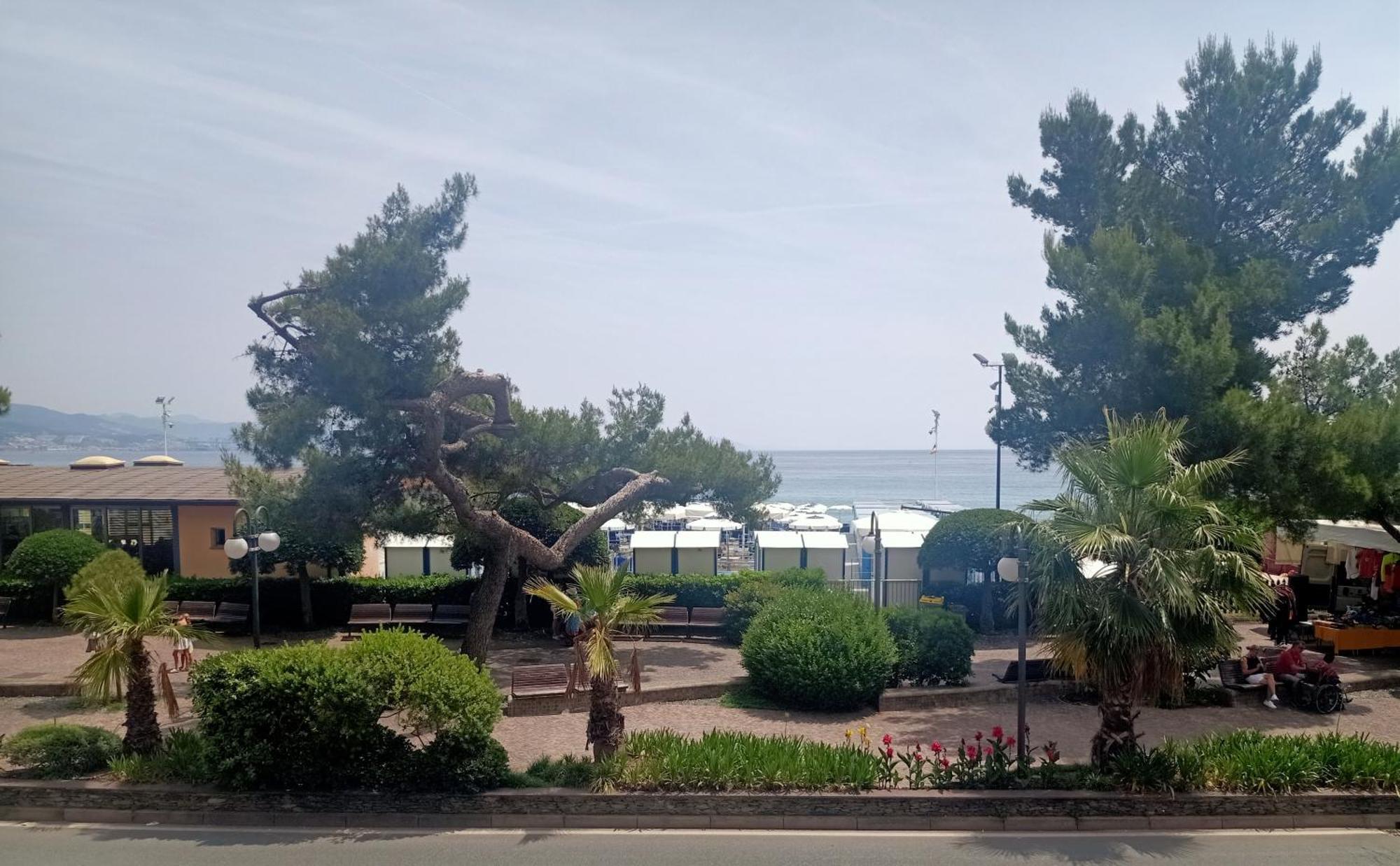 Hotel Serena Arenzano Eksteriør billede
